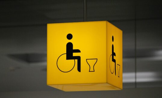 likwidacja barier architektonicznych