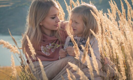 objawy autyzmu u dziewczynek