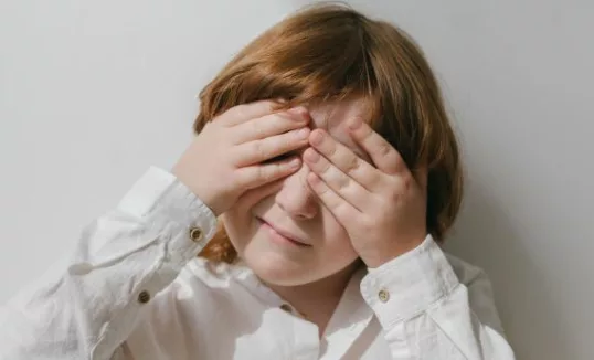 rozpoznawanie i interwencje w przypadku zaburzeń sensorycznych u dzieci